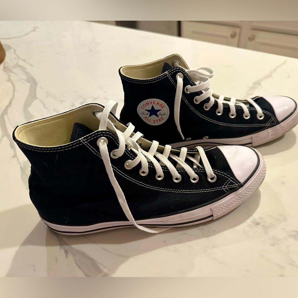 High top Chuck Taylor Converse Black